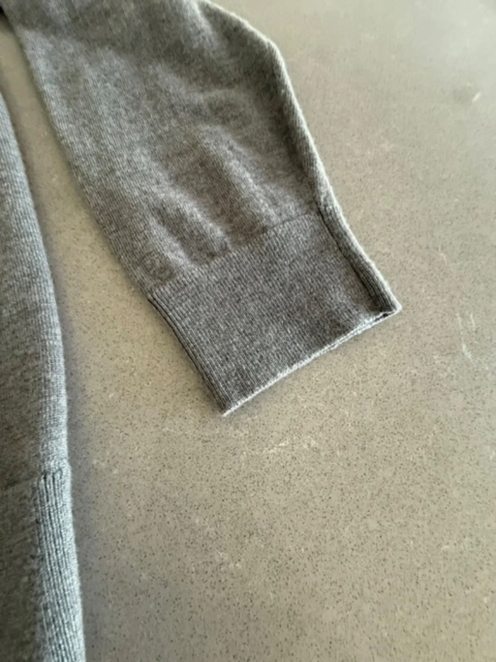 Banana Republic 100% merino